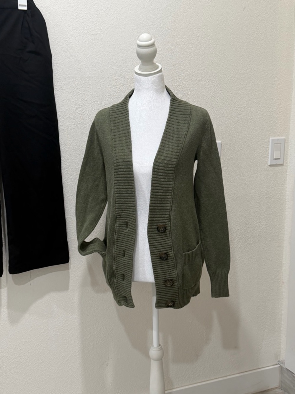 Mossimo Supply Co. women Olive Crewneck Ribbed Sweater